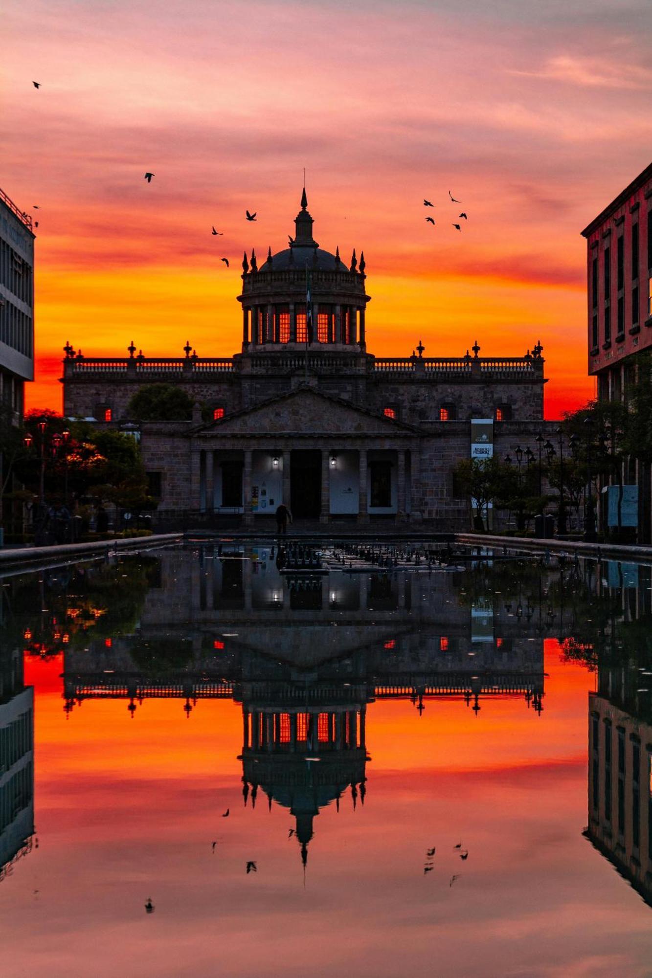 Depa Familiar Centrico Gdl Con Estacionamiento Lägenhet Guadalajara Exteriör bild
