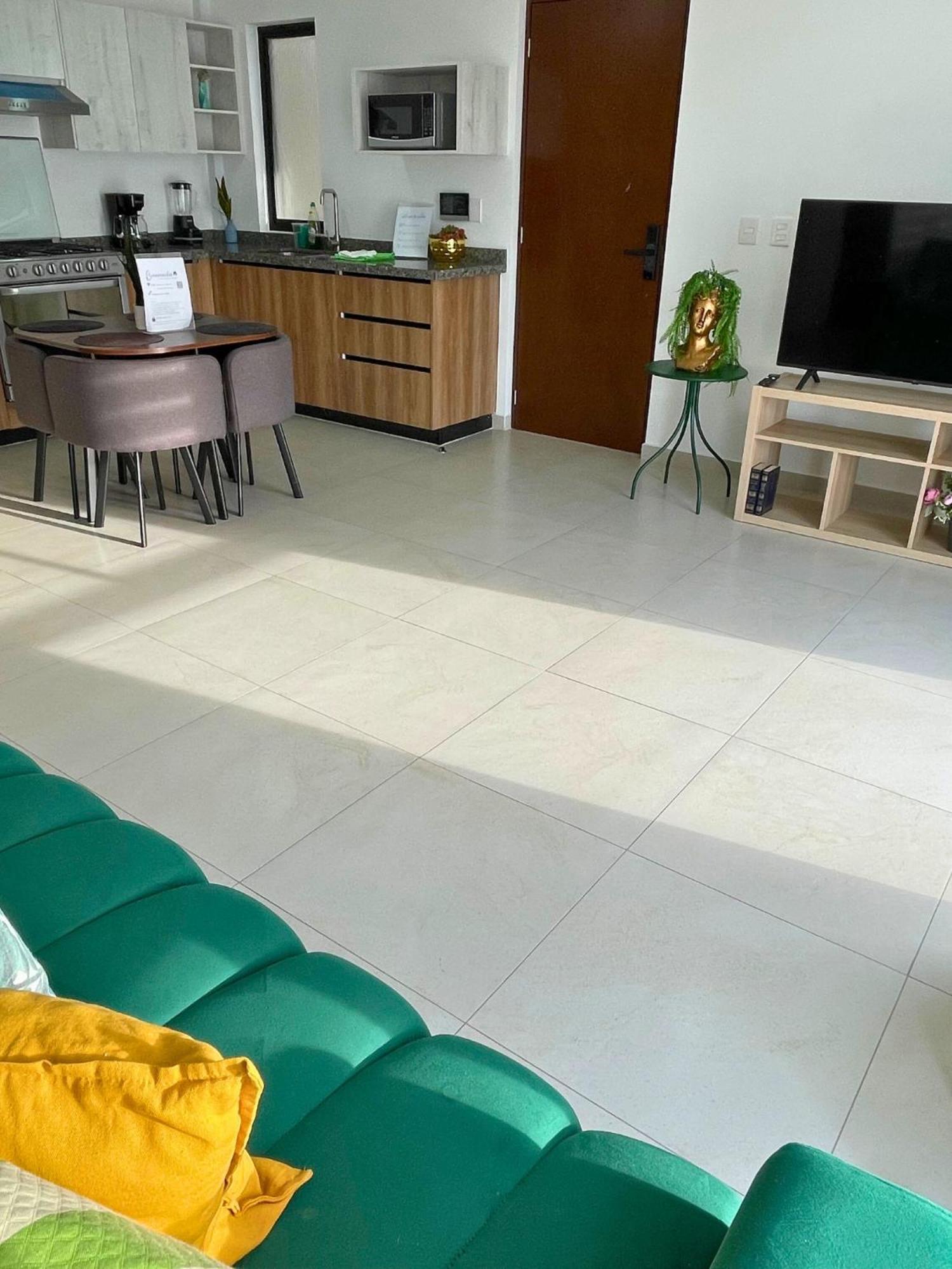 Depa Familiar Centrico Gdl Con Estacionamiento Lägenhet Guadalajara Exteriör bild