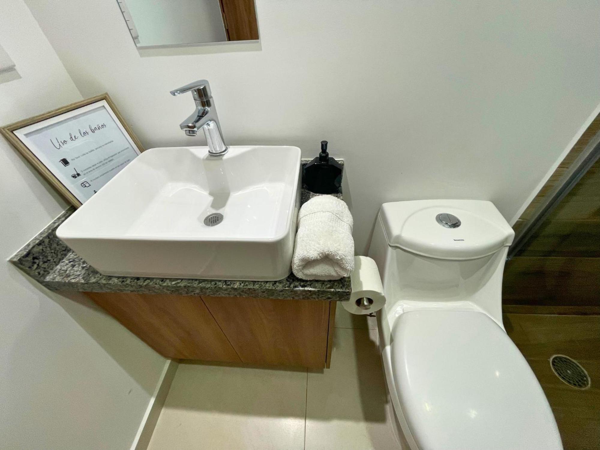Depa Familiar Centrico Gdl Con Estacionamiento Lägenhet Guadalajara Exteriör bild